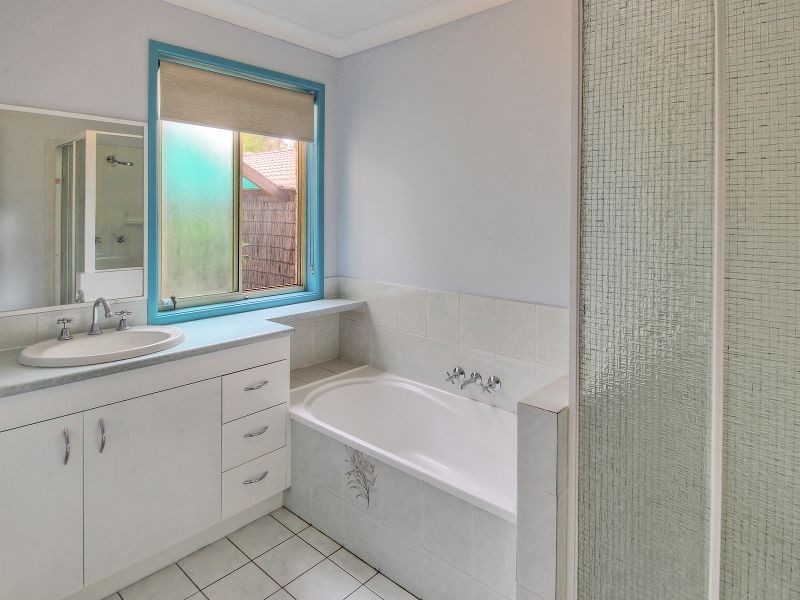 18 Bishop Street, Forest Lake QLD 4078