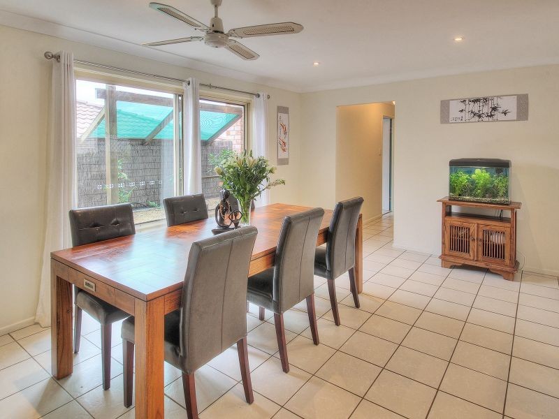 18 Bishop Street, Forest Lake QLD 4078