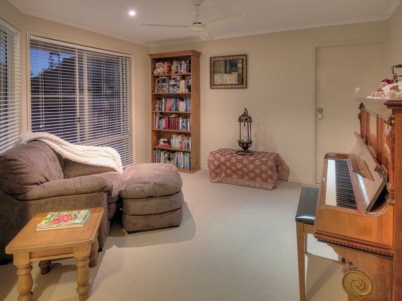 37 Gilberton Crescent, Forest Lake QLD 4078