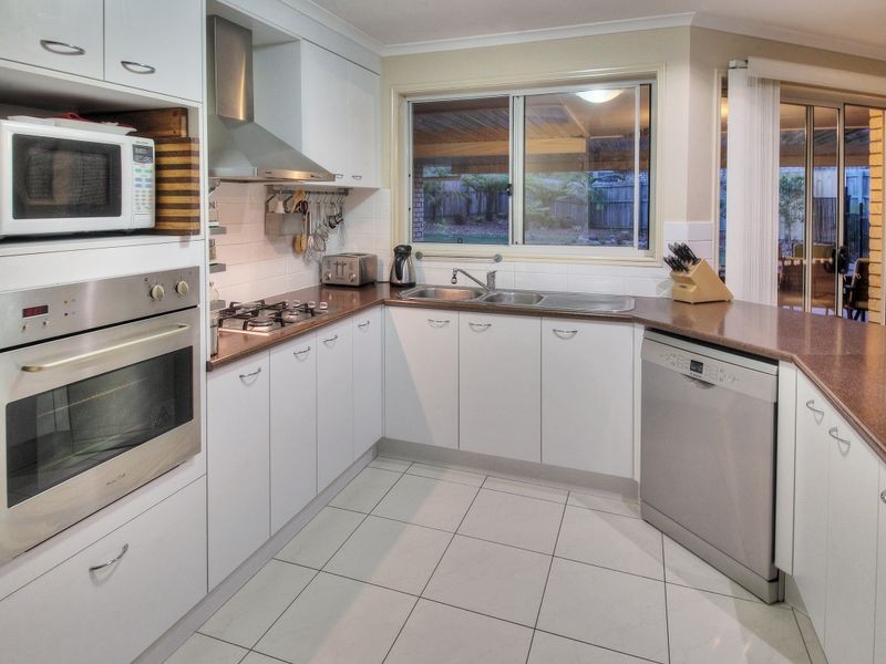 37 Gilberton Crescent, Forest Lake QLD 4078