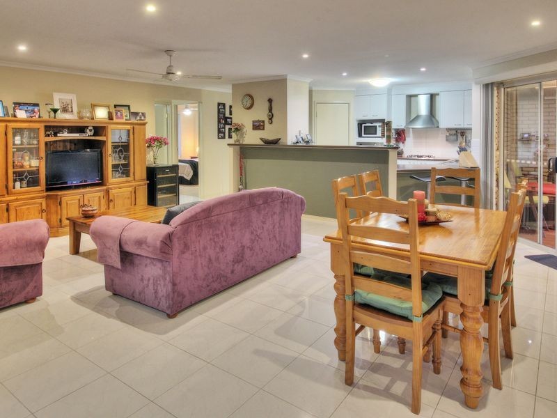 37 Gilberton Crescent, Forest Lake QLD 4078