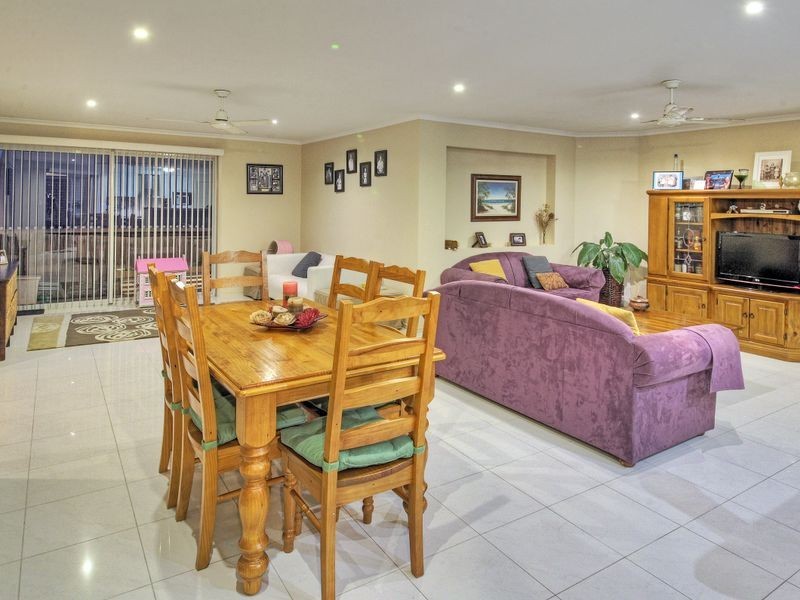 37 Gilberton Crescent, Forest Lake QLD 4078