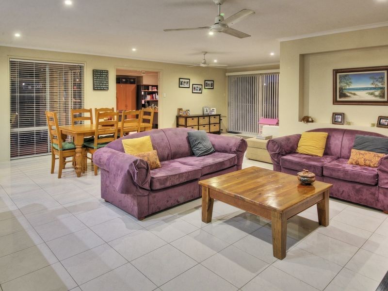 37 Gilberton Crescent, Forest Lake QLD 4078