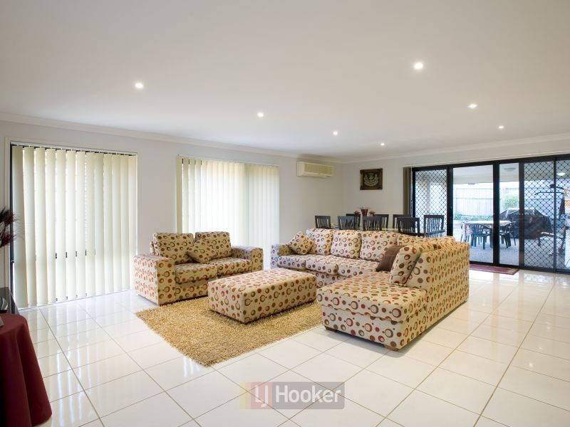 15 Ironbark Place, Heathwood QLD 4110