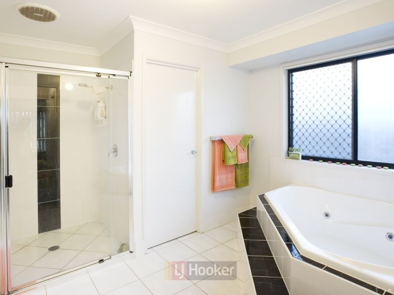 15 Ironbark Place, Heathwood QLD 4110