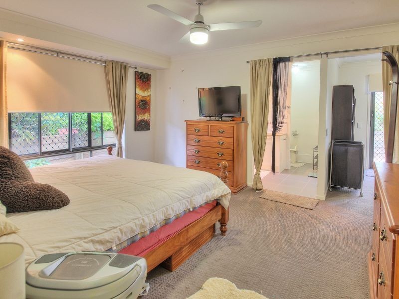 2 Peppermint Lane, Forest Lake QLD 4078