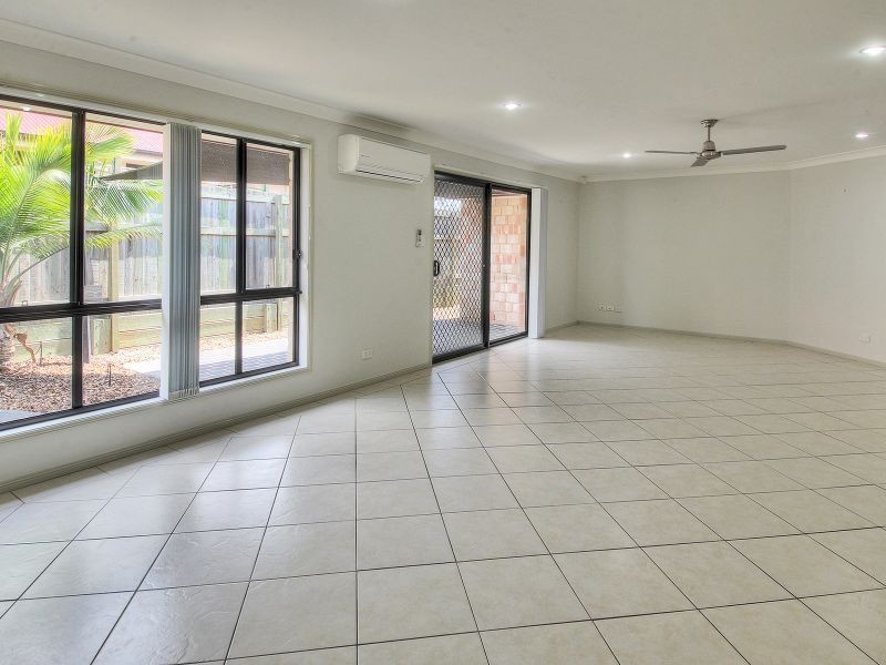 84 Snowy River Circuit, Forest Lake QLD 4078