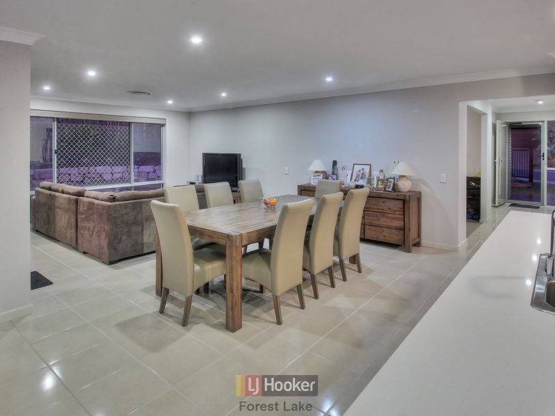 13-15 Richmond Crescent, Waterford QLD 4133