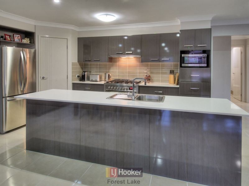 13-15 Richmond Crescent, Waterford QLD 4133