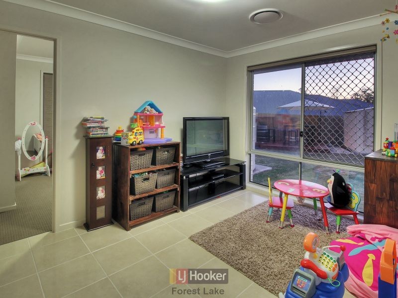 13-15 Richmond Crescent, Waterford QLD 4133
