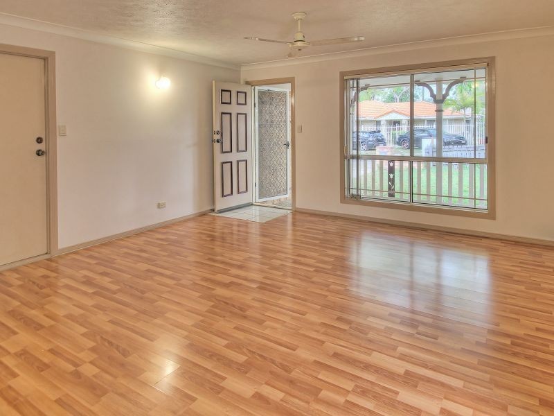 8 Beaufront Place, Forest Lake QLD 4078