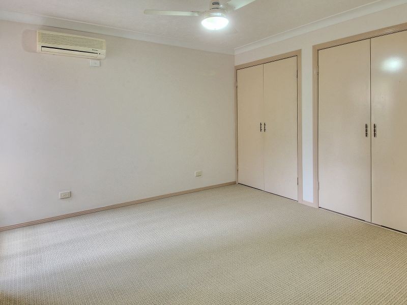 8 Beaufront Place, Forest Lake QLD 4078