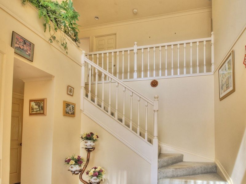 15 Burke Place, Forest Lake QLD 4078