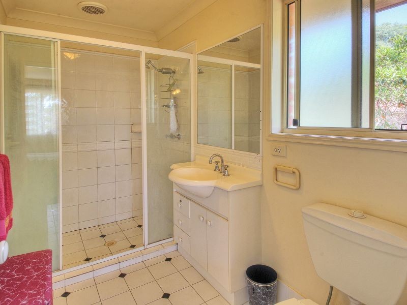 15 Burke Place, Forest Lake QLD 4078