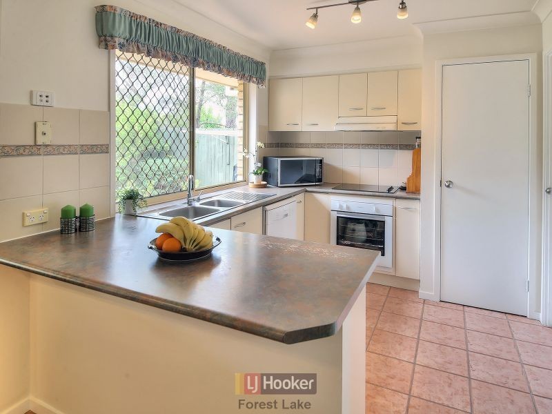 13 Tenterfield Place, Forest Lake QLD 4078