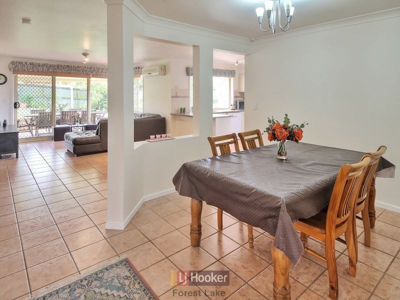 13 Tenterfield Place, Forest Lake QLD 4078