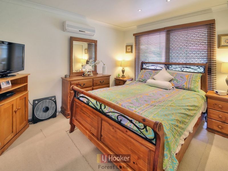 13 Tenterfield Place, Forest Lake QLD 4078