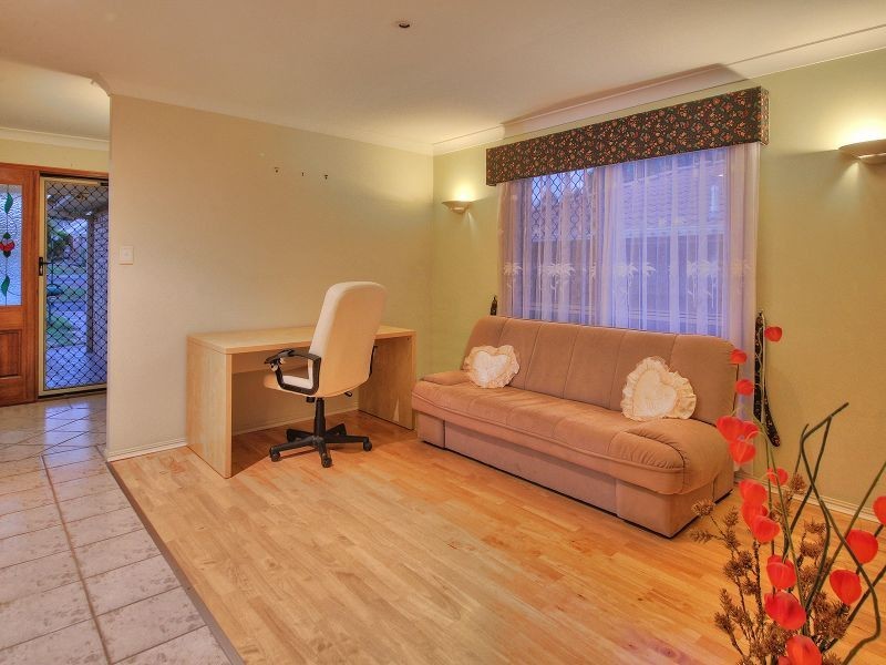 42 Scarlet Place, Forest Lake QLD 4078