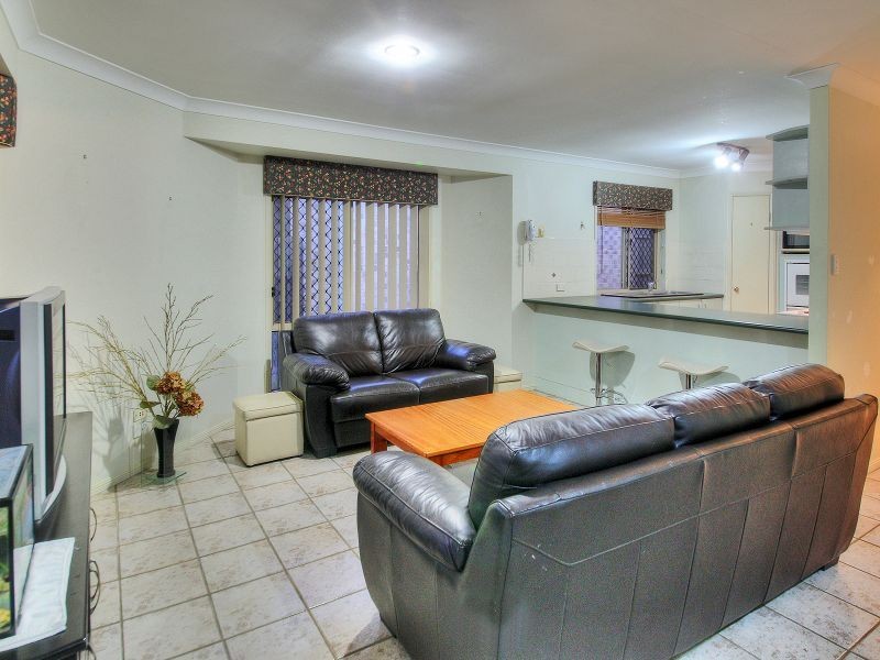 42 Scarlet Place, Forest Lake QLD 4078