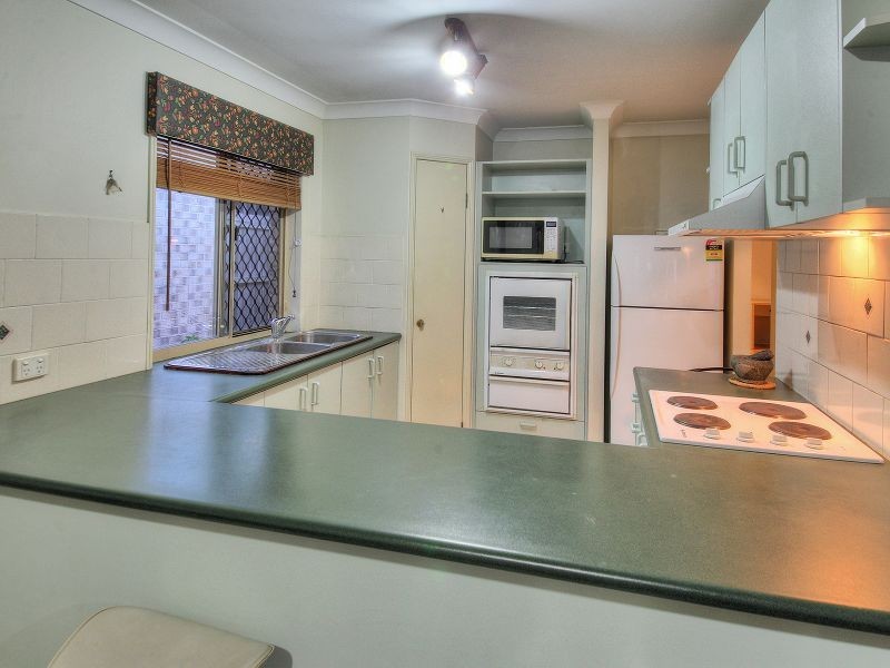 42 Scarlet Place, Forest Lake QLD 4078