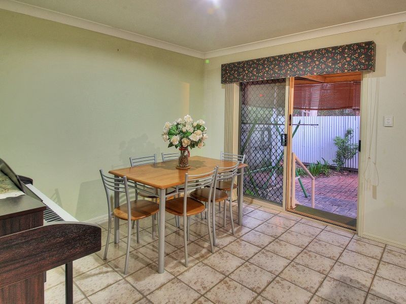 42 Scarlet Place, Forest Lake QLD 4078