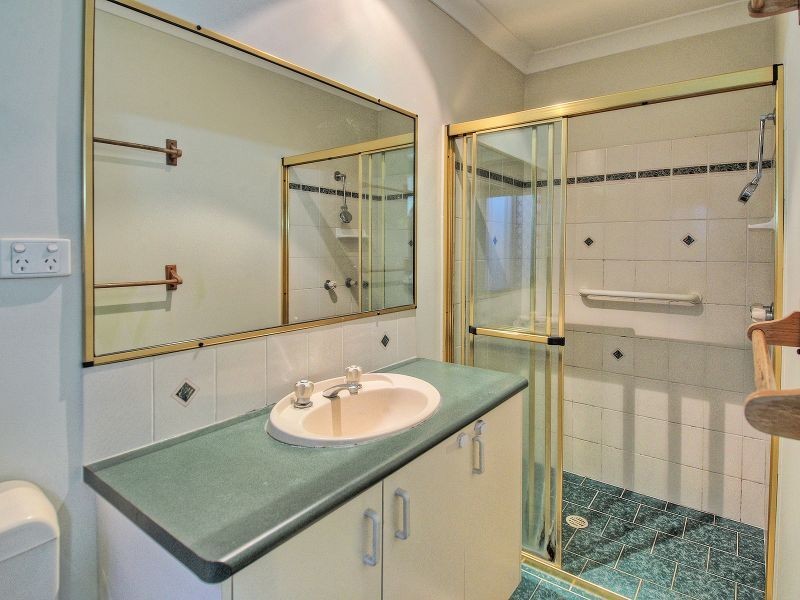 42 Scarlet Place, Forest Lake QLD 4078