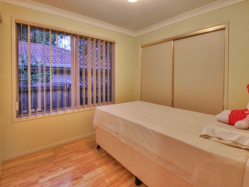 42 Scarlet Place, Forest Lake QLD 4078