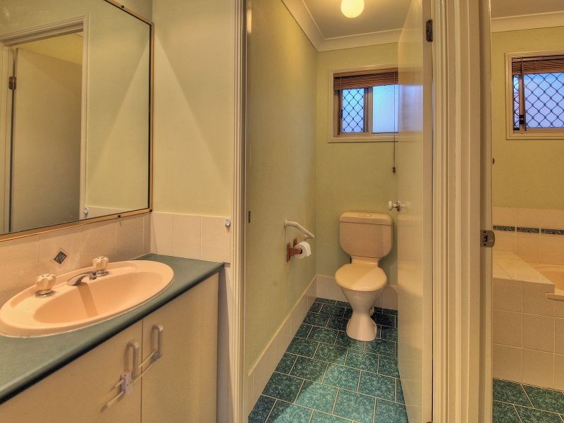 42 Scarlet Place, Forest Lake QLD 4078