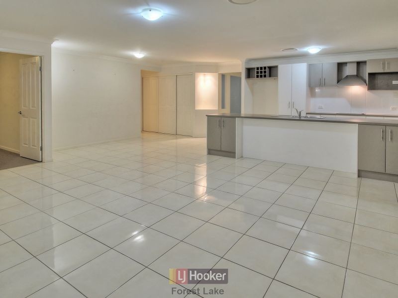 34 Tropical Drive, Forest Lake QLD 4078