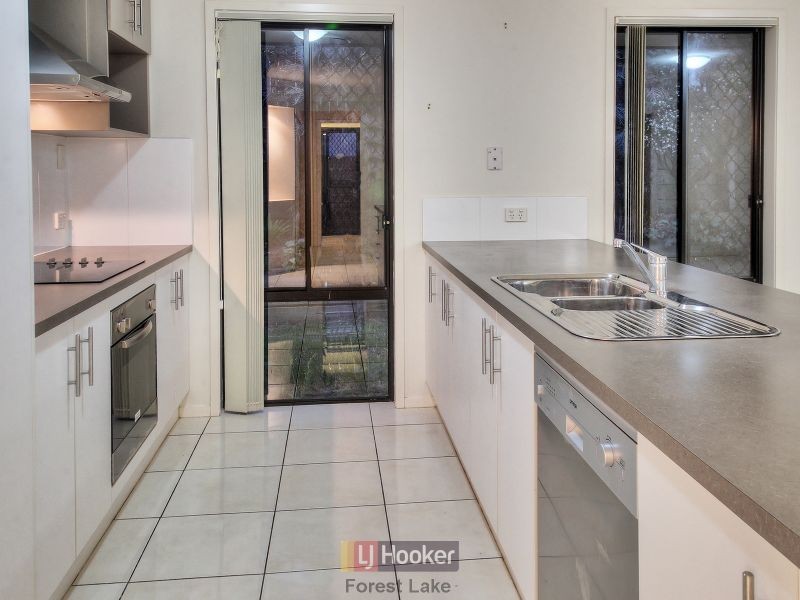 34 Tropical Drive, Forest Lake QLD 4078