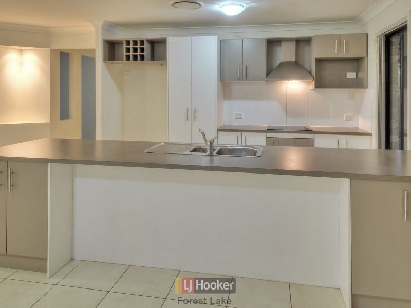 34 Tropical Drive, Forest Lake QLD 4078