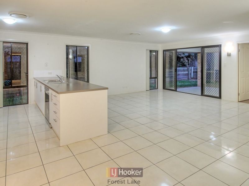 34 Tropical Drive, Forest Lake QLD 4078