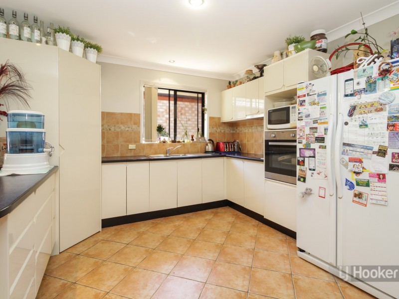 6 Wren Close, Forest Lake QLD 4078