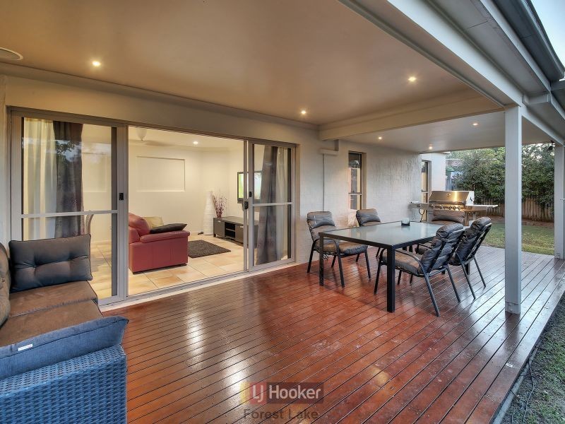 21 Simpson Way, Forest Lake QLD 4078