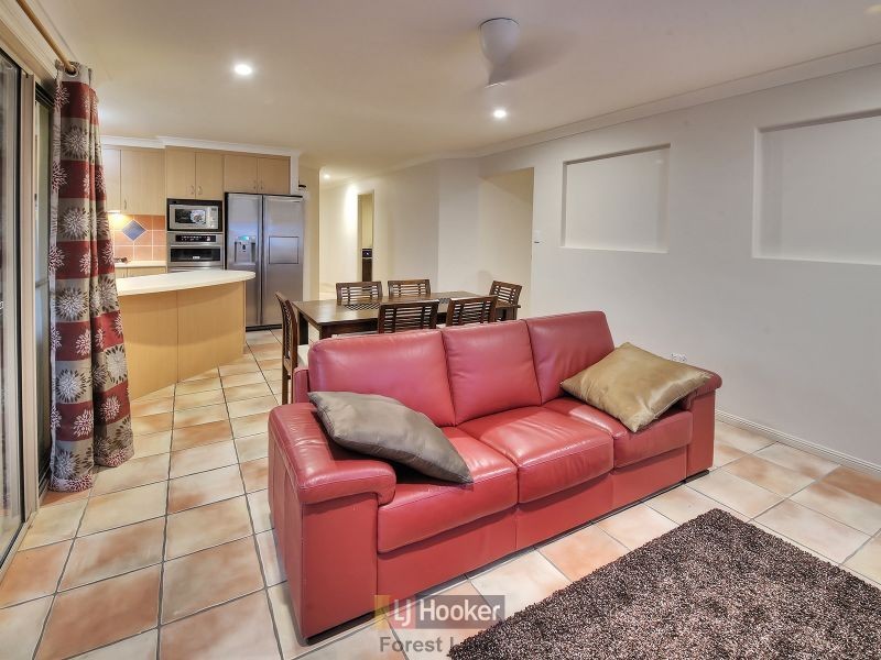 21 Simpson Way, Forest Lake QLD 4078