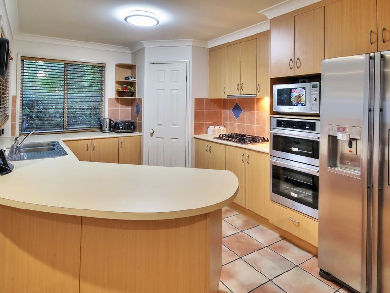 21 Simpson Way, Forest Lake QLD 4078