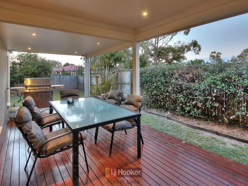 21 Simpson Way, Forest Lake QLD 4078