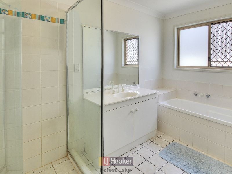 6 Labelle Street, Springfield Lakes QLD 4300