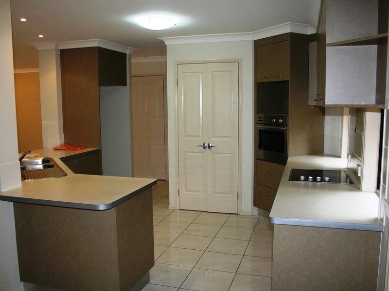 4 Elwood Street, Forest Lake QLD 4078