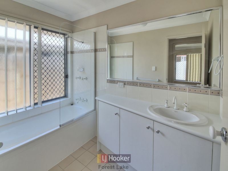 20 Greenleaf Street, Springfield Lakes QLD 4300