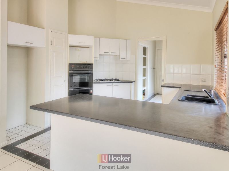 17 Agathis Place, Forest Lake QLD 4078