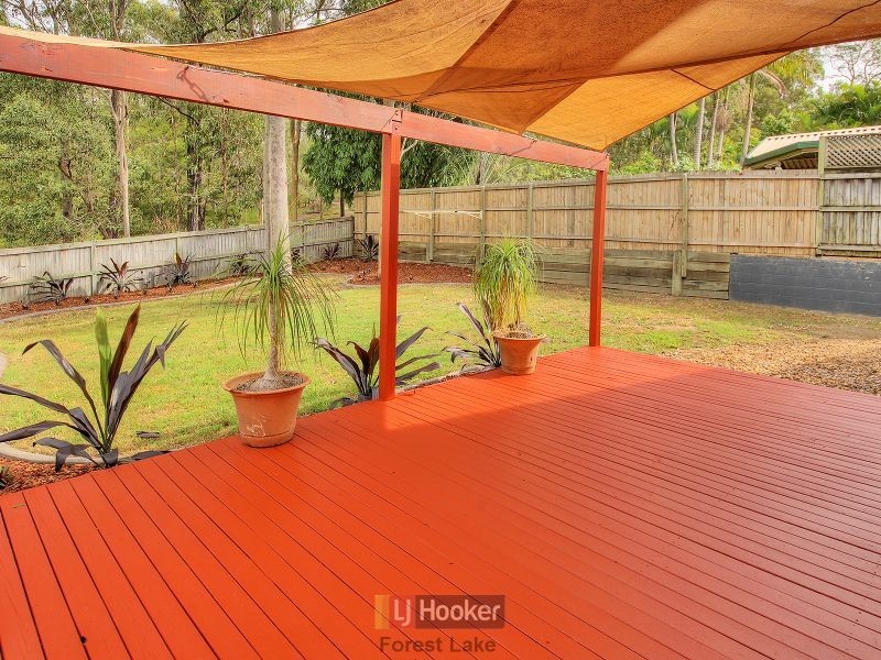 17 Agathis Place, Forest Lake QLD 4078
