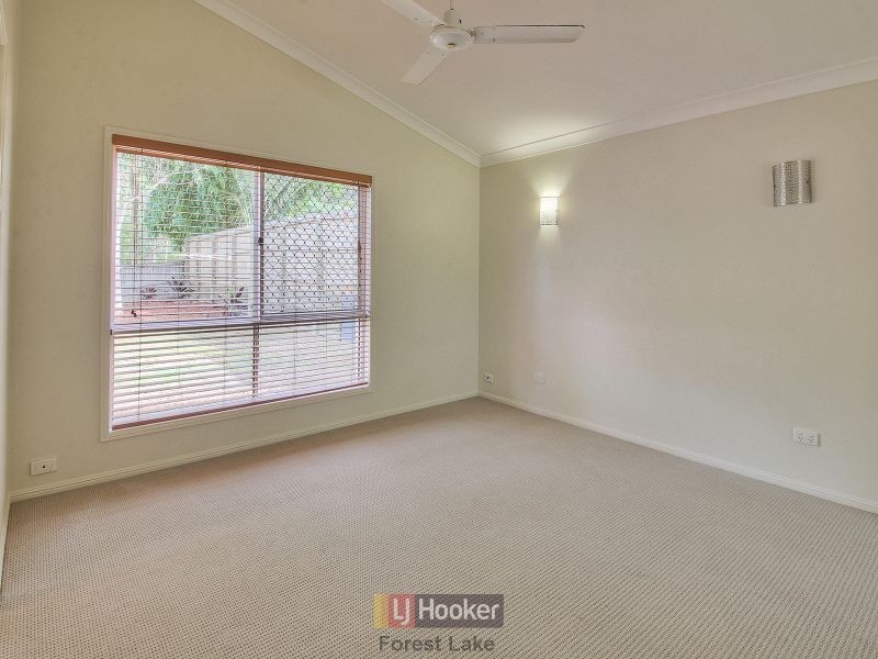 17 Agathis Place, Forest Lake QLD 4078
