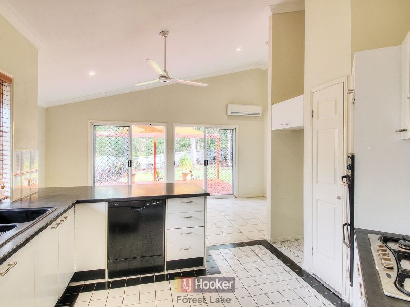 17 Agathis Place, Forest Lake QLD 4078