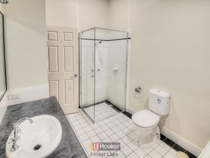 17 Agathis Place, Forest Lake QLD 4078