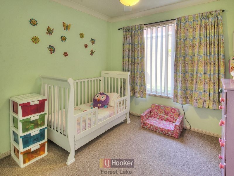 9 Kew Close, Forest Lake QLD 4078