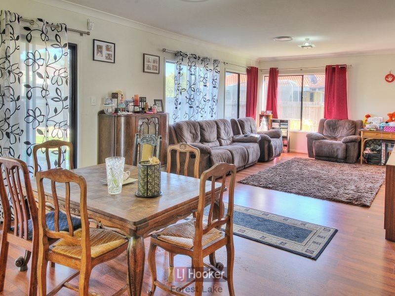 105 Jubilee Avenue, Forest Lake QLD 4078