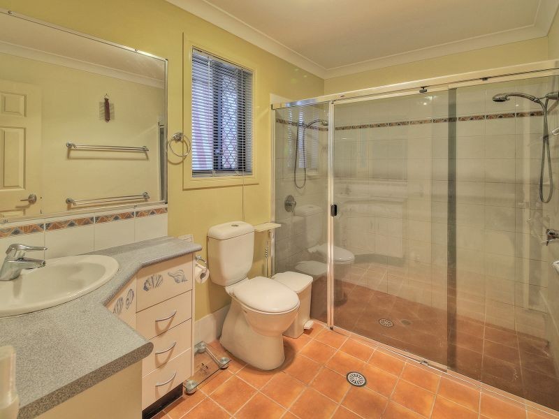 6 Balmoral Place, Forest Lake QLD 4078