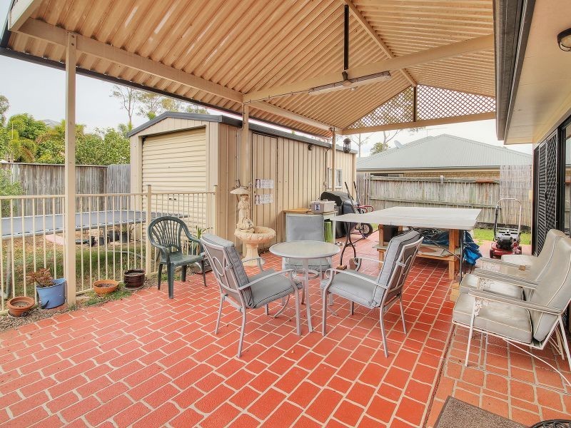 6 Balmoral Place, Forest Lake QLD 4078