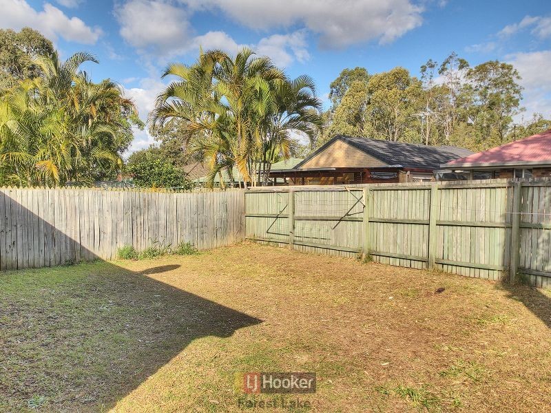 6 Acorn Circuit, Forest Lake QLD 4078